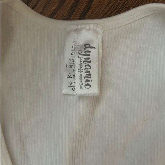 🌿Elegant White Ribbed Tank Top🌿 - Picture 2 of 4